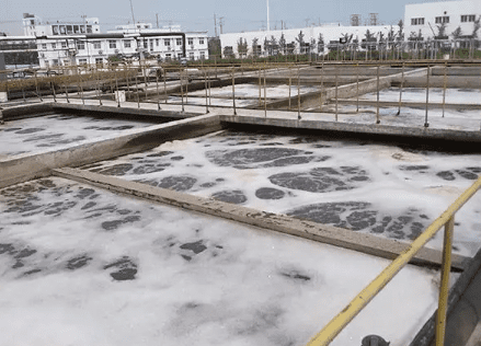 （環(huán)保廢水處理消泡劑應(yīng)用場(chǎng)景）